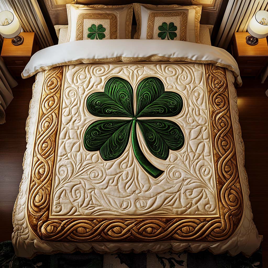 Clover Elegance Quilted Bedding Set Family Xmas Presents Clover Elegance Quilted Bedding Set Family Xmas Presents