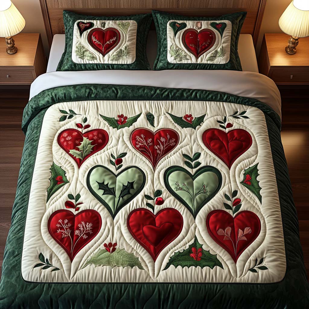 Holly Hearts Quilted Bedding Set Family Christmas Present Ideas Holly Hearts Quilted Bedding Set Family Christmas Present Ideas
