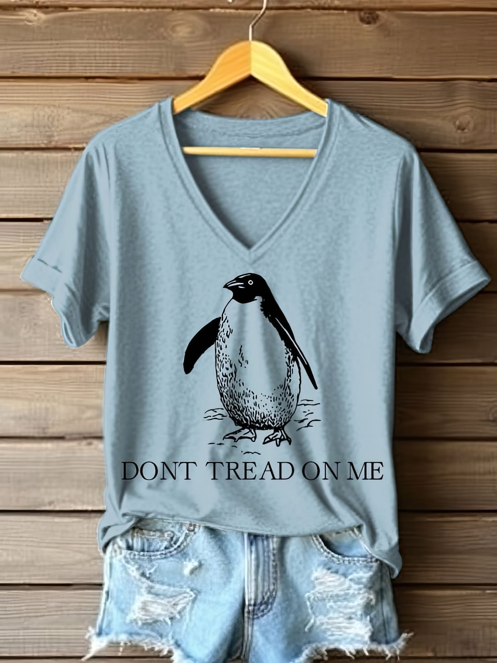 Penguin Don't Tread On Me V-Neck T-shirt Resistance Protest Shirt Gifts For Mom Penguin Don't Tread On Me V-Neck T-shirt Resistance Protest Shirt Gifts For Mom